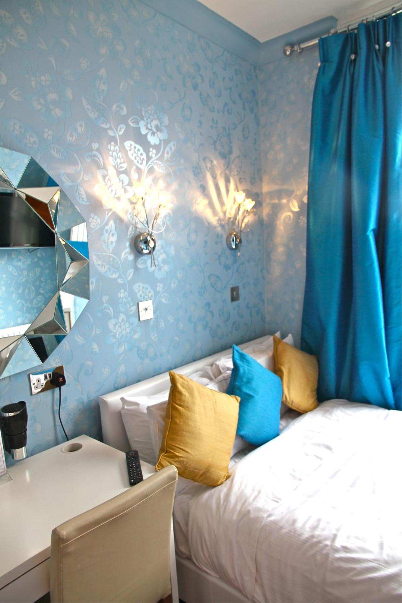 Crompton Guest House Hounslow Eksteriør bilde
