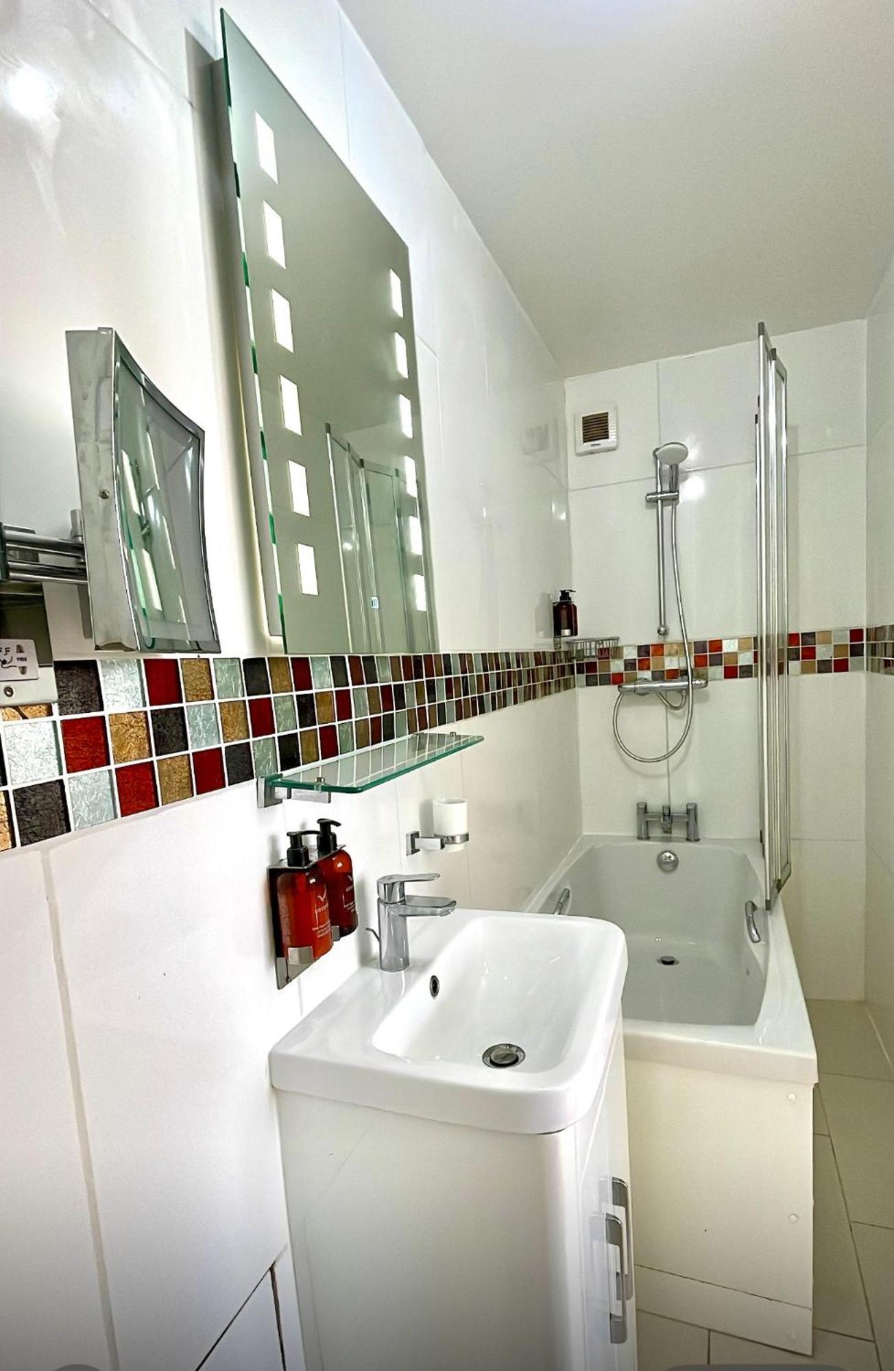 Crompton Guest House Hounslow Eksteriør bilde