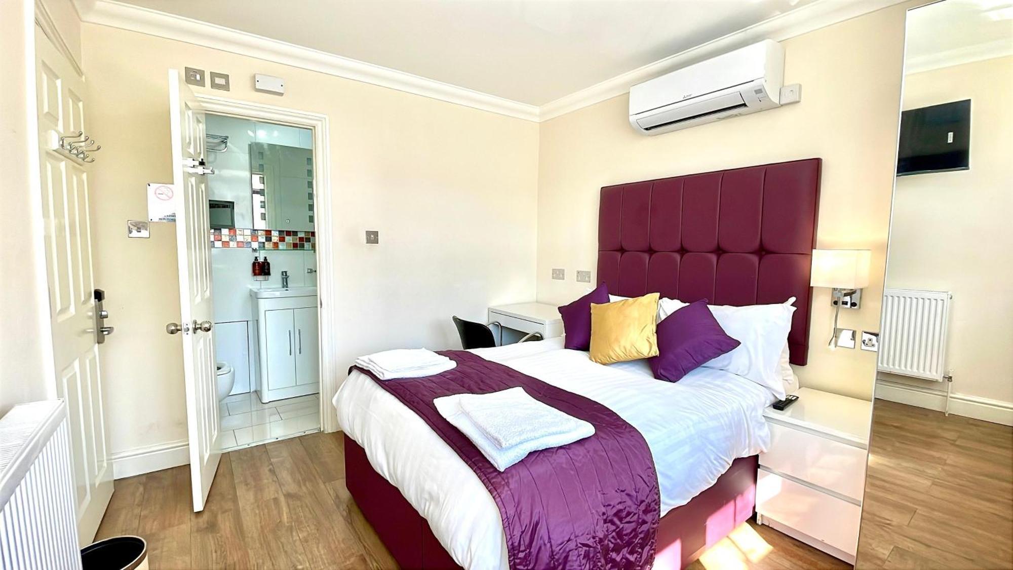 Crompton Guest House Hounslow Eksteriør bilde