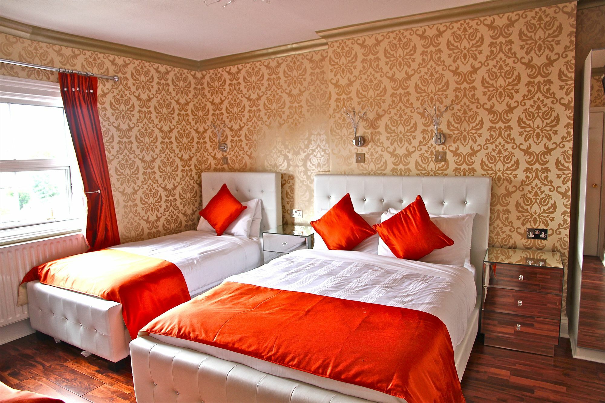 Crompton Guest House Hounslow Eksteriør bilde