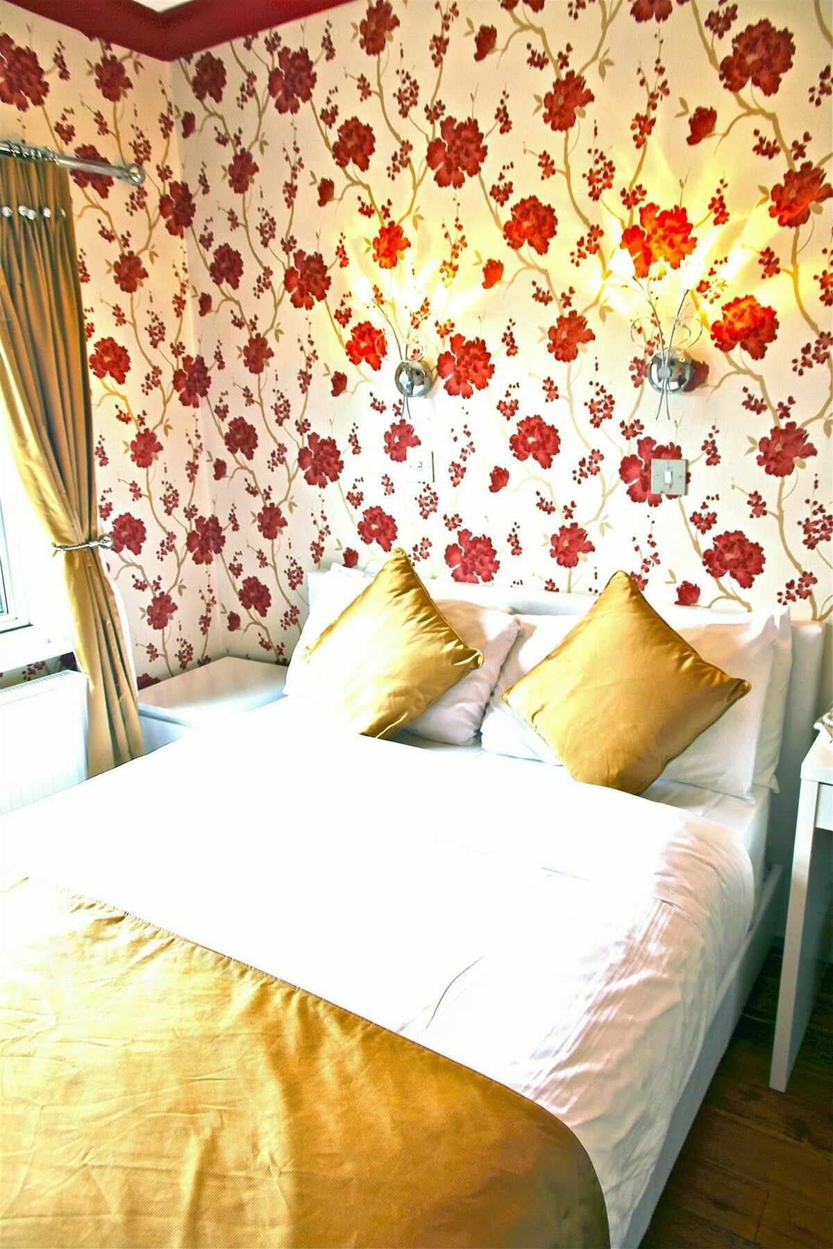 Crompton Guest House Hounslow Eksteriør bilde