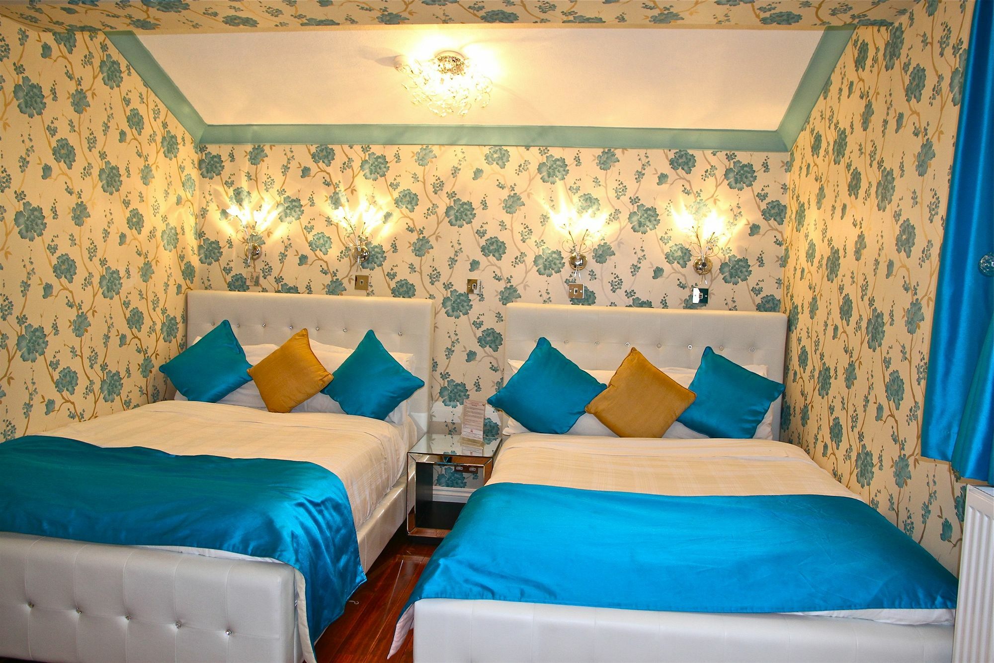 Crompton Guest House Hounslow Eksteriør bilde